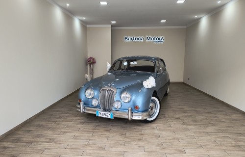 Jaguar Daimler 2.5 V8 Saloon 250