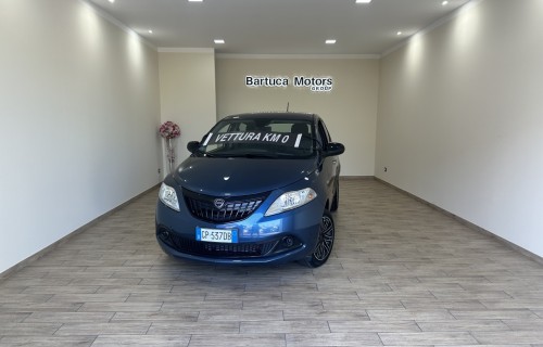 Lancia Ypsilon My23 1.0 Firefly 70 CV Hybrid Silver